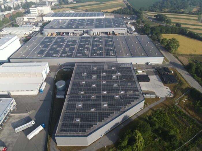 Luftaufnahme Solardach Ladenburg für neska, RheinEnergie