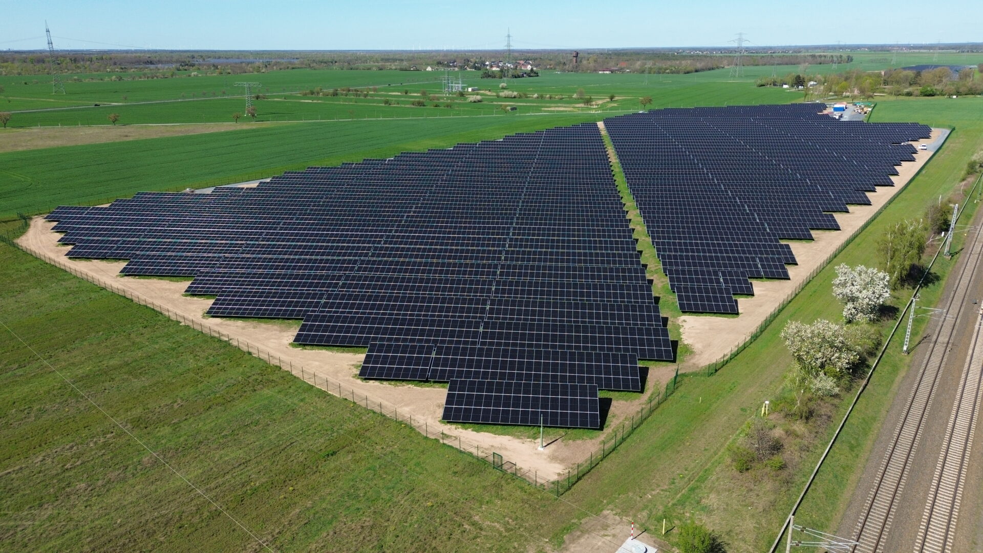Solarpark Neudorf-Zeithain Drohnenaufnahme